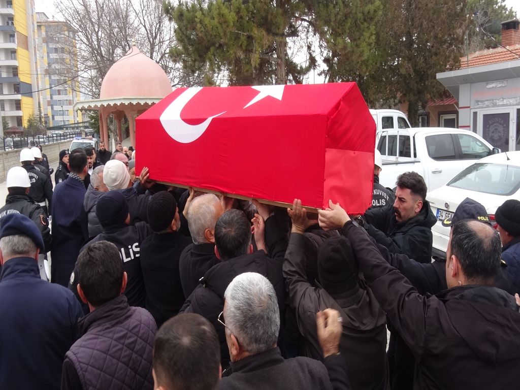 Konya, şehidini son yolculuğuna uğurladı