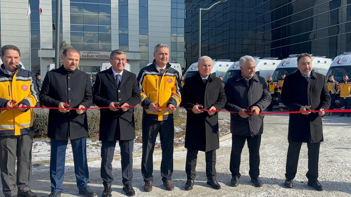Konya'da 13 ambulans ve 1 UMKE aracı hizmete alındı