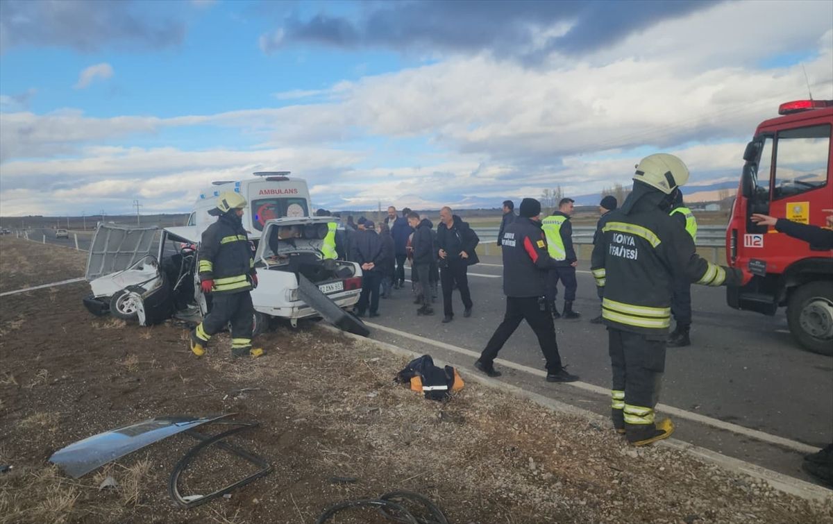 Konya'da iki otomobilin çarpıştığı kazada 1 kişi öldü, 1 kişi yaralandı
