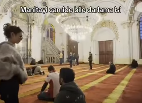 Konya’daki Aziziye Camii’nde uygunsuz görüntüler gündem oldu