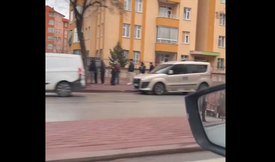 Konya’daki ekmek kuyruğu tepki çekti: “Yediğim ekmekten utandım”
