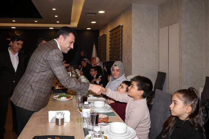 AK Parti Konya’dan Anlamlı İftar