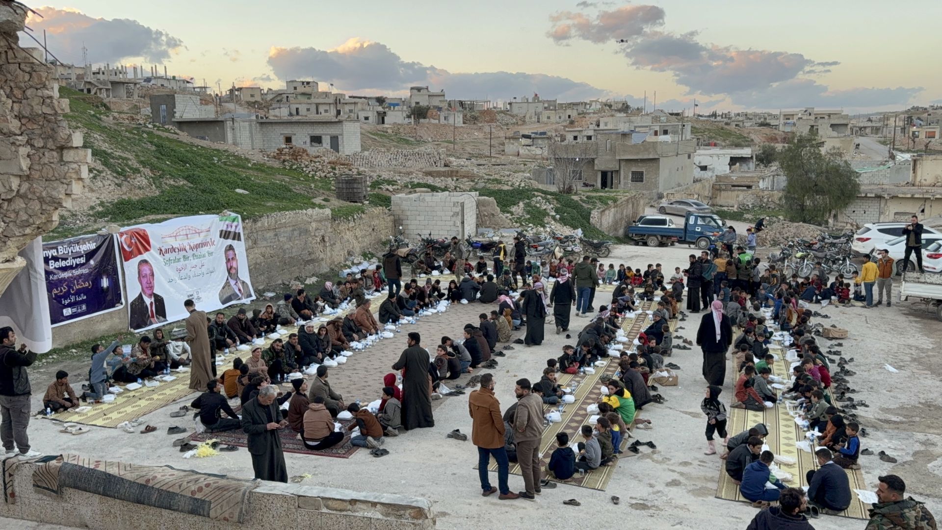 Konya Büyükşehir Suriye’nin 3 Şehrinde İftar Sofraları Kuruyor