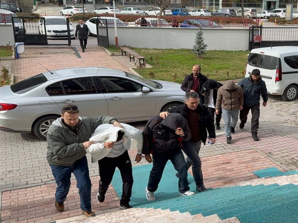 Konya'da uyuşturucu operasyonu: 3 tutuklama