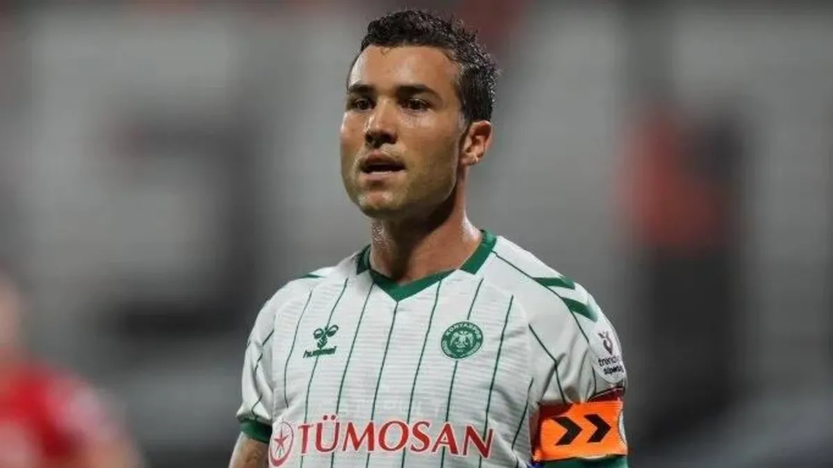Konyaspor’da taşlar yerinden oynadı! Kaptanlık bitti, kadro dışı kararı geldi