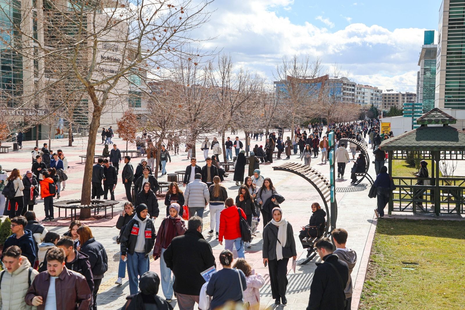 KTO Karatay'da ödüllü deneme sınavı ile YKS provası yapıldı