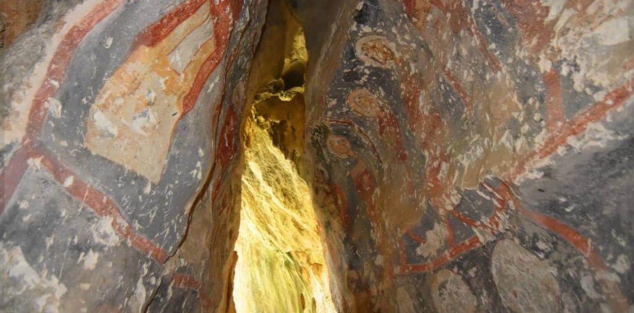 Bu yer Konya’da ama başka bir dünya gibi: Gizemli tapınak görenleri büyülüyor!