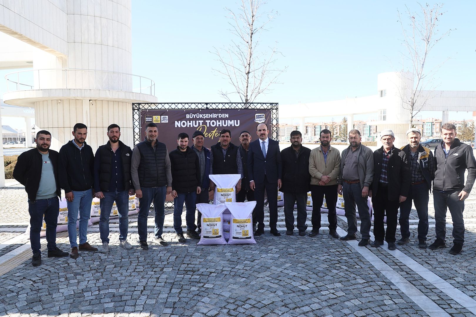 Başkan Altay: “Az Su İsteyen Ürünlerin Yaygınlaşması İçin Çiftçimize 115.875 Kilo Nohut Desteğinde Bulunduk”