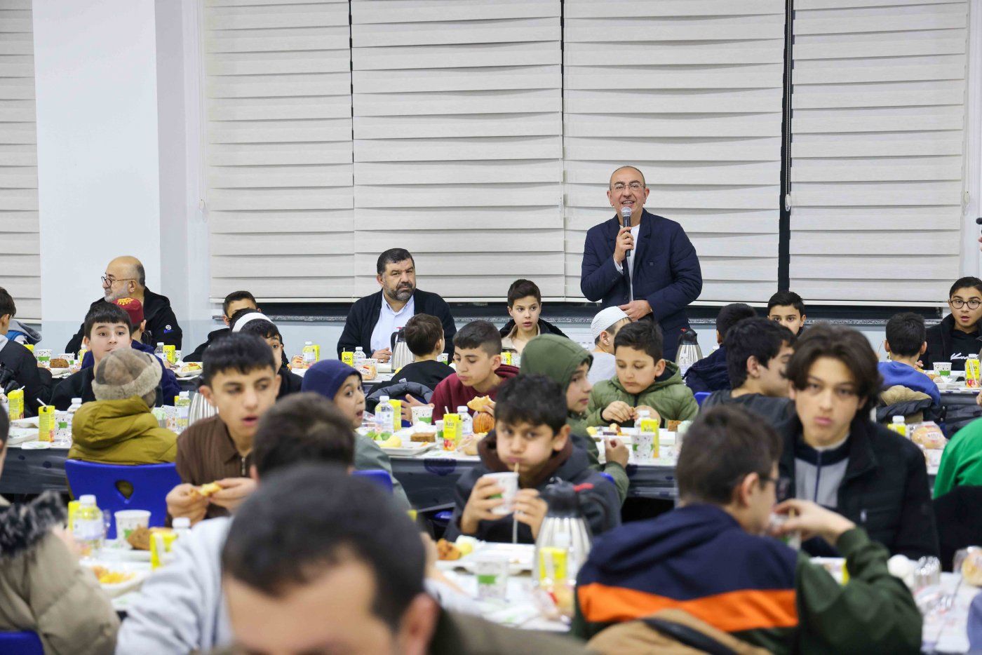 Başkan Kavuş hafızlık yolcularıyla sahur sofrasında buluştu