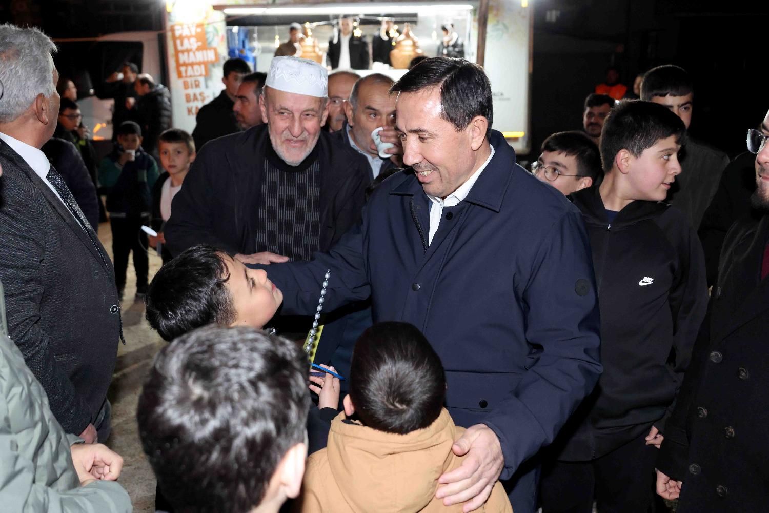 Başkan Kılca İftar, Teravih ve Sahurda Vatandaşlarla Buluştu