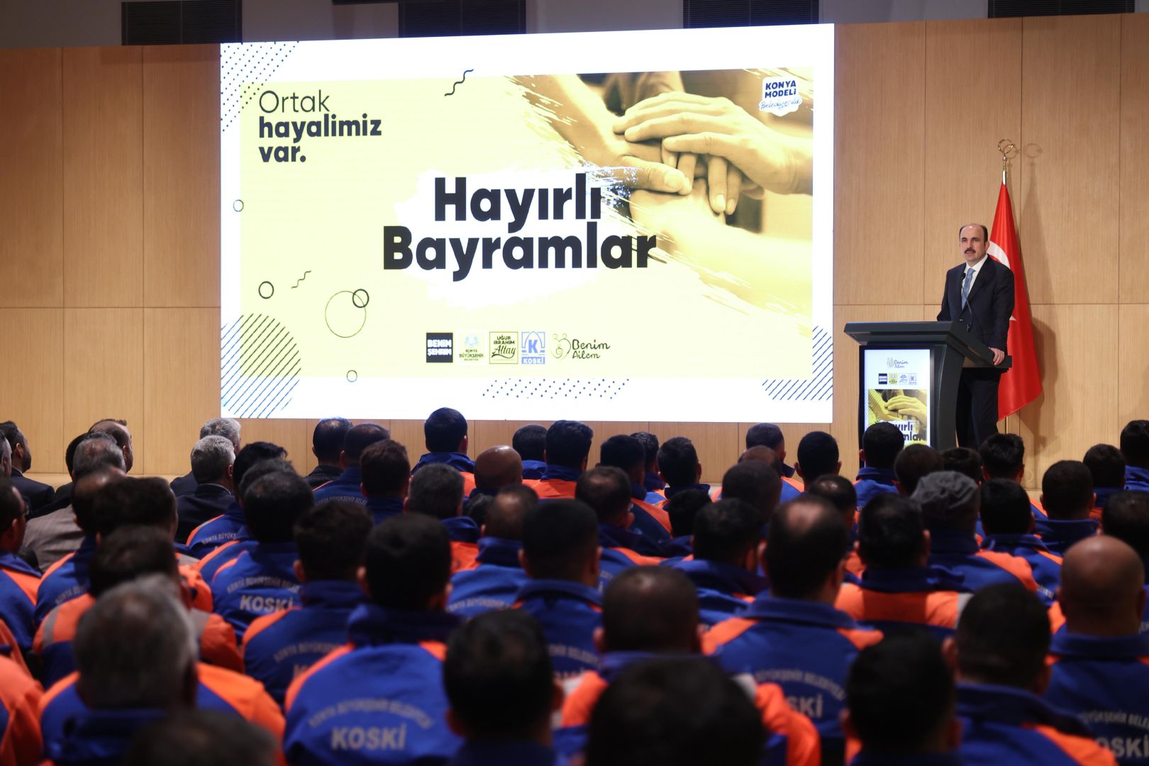 Büyükşehir Çalışanlarıyla Bayramlaşan Başkan Altay: “Biz Büyük ve Güçlü Bir Aileyiz”