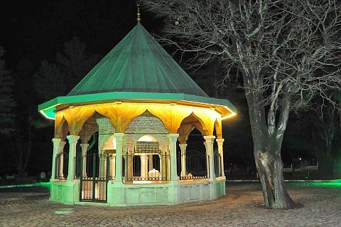 Dünyanın konuştuğu bilgenin Konya’daki türbesi akıllara durgunluk veriyor: Böylesi görülmedi!