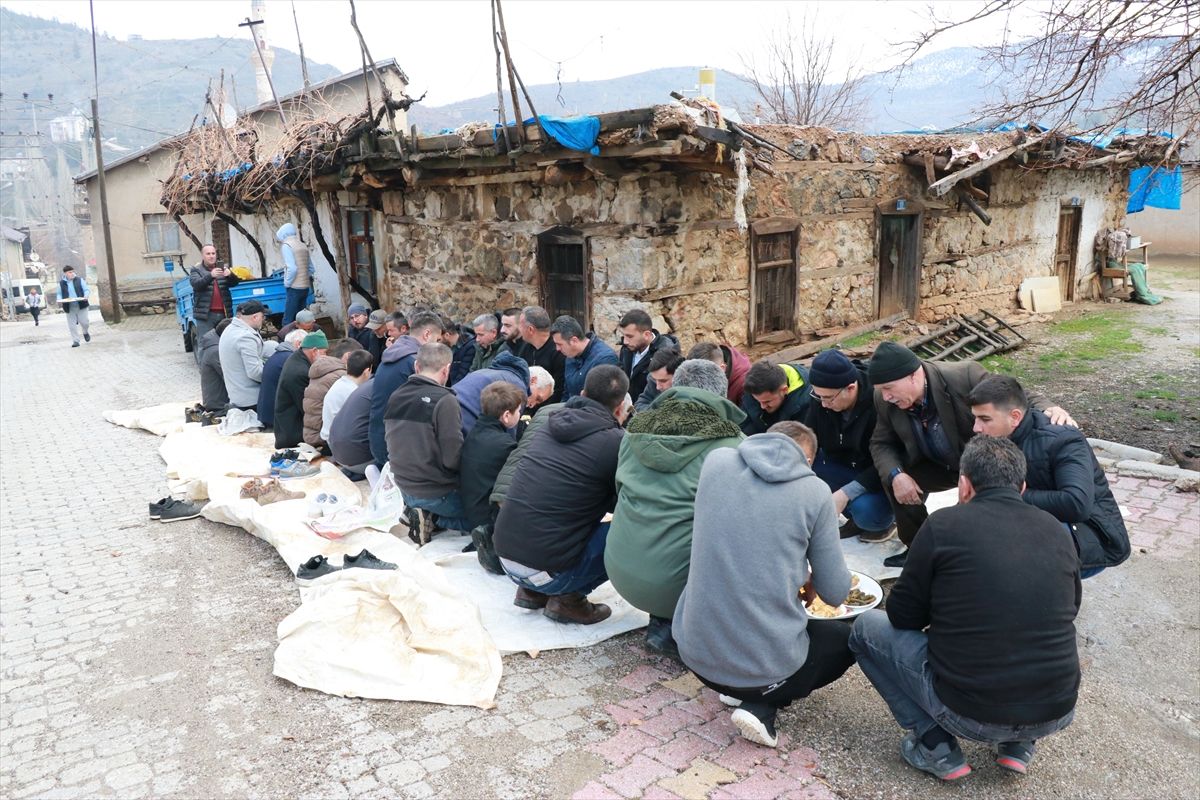 Hadim'de "bayram damı" geleneği yaşatılıyor