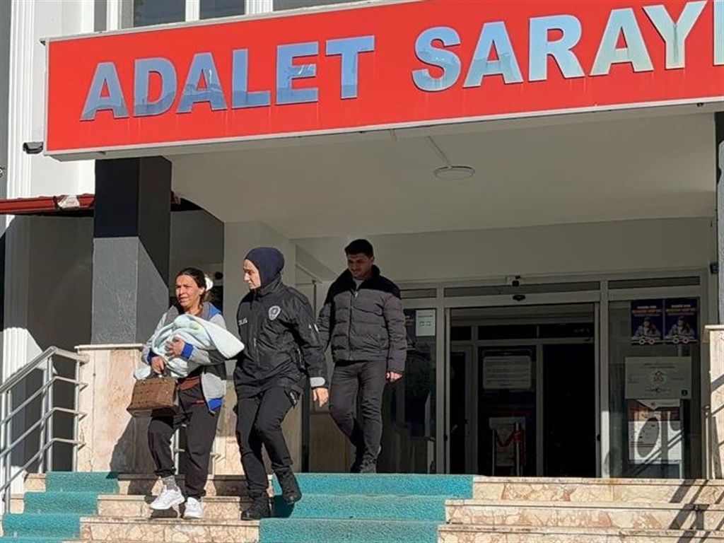 Konya'da Bebeğinin bezinde uyuşturucu saklayan anne tutuklandı