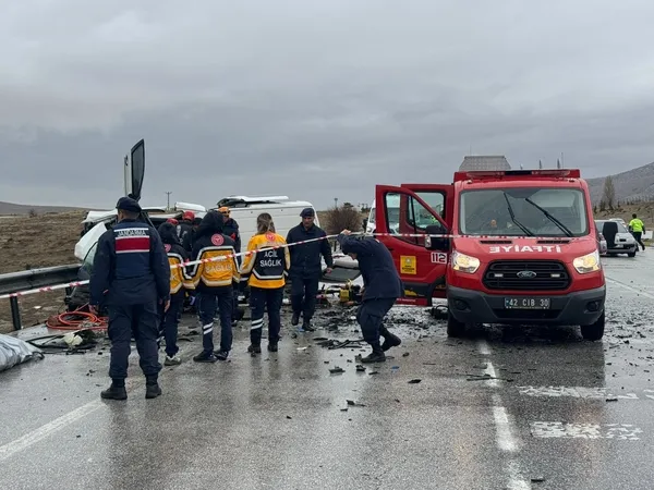 Konya'da feci kaza: Çok sayıda ölü ve yaralı var!