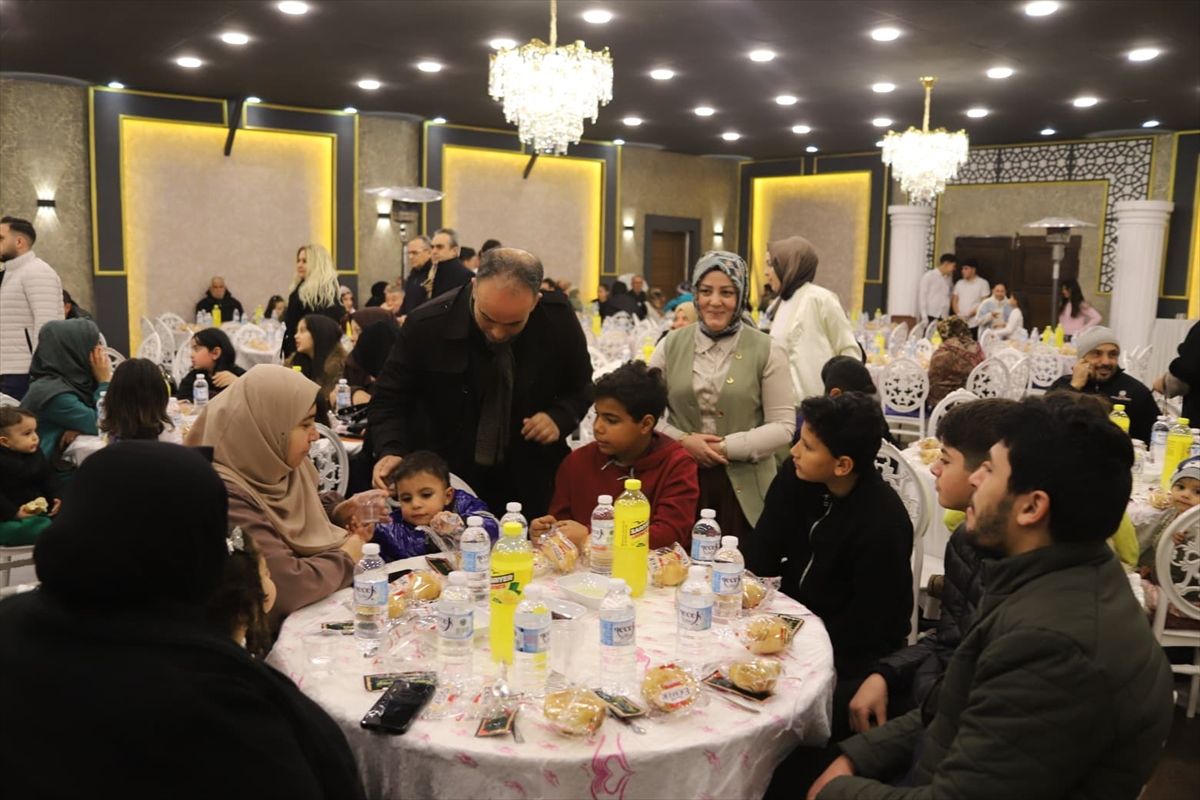 Konya'da öksüz ve yetim çocuklar iftarda buluştu