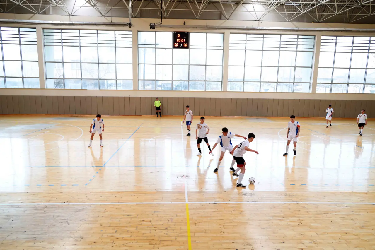 Liseler arası kardeşlik ve dostluk 2. Futsal turnuvası başladı