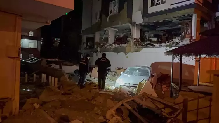  Niğde'de bir apartmandaki doğal gaz patlamasında 16 kişi yaralandı