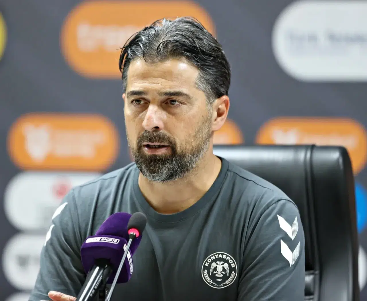 İlhan Palut: 'Samsunspor'un daha dominant olduğu bir oyun izledik'