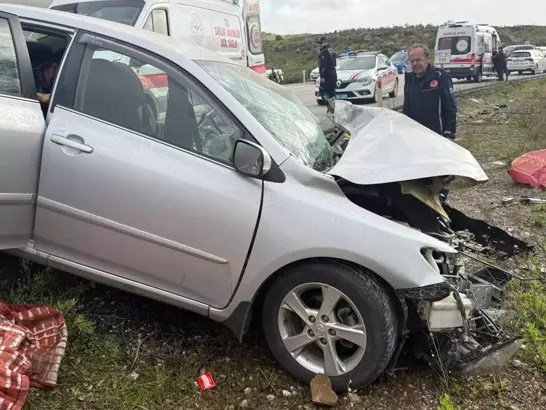 Konya-Antalya yolunda kaza: TIR ve otomobil çarpıştı: 2 yaralı