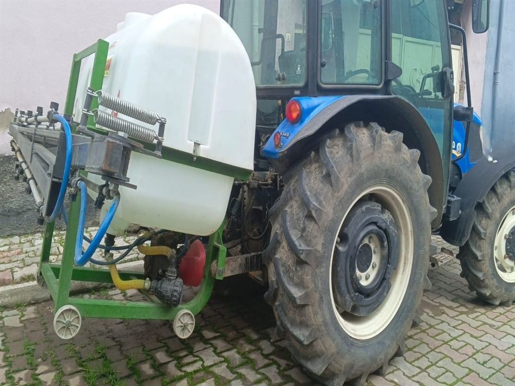 Konya'da acı olay: Traktörüne bağlı ilaç makinesini çıkarmak isterken sıkışarak öldü