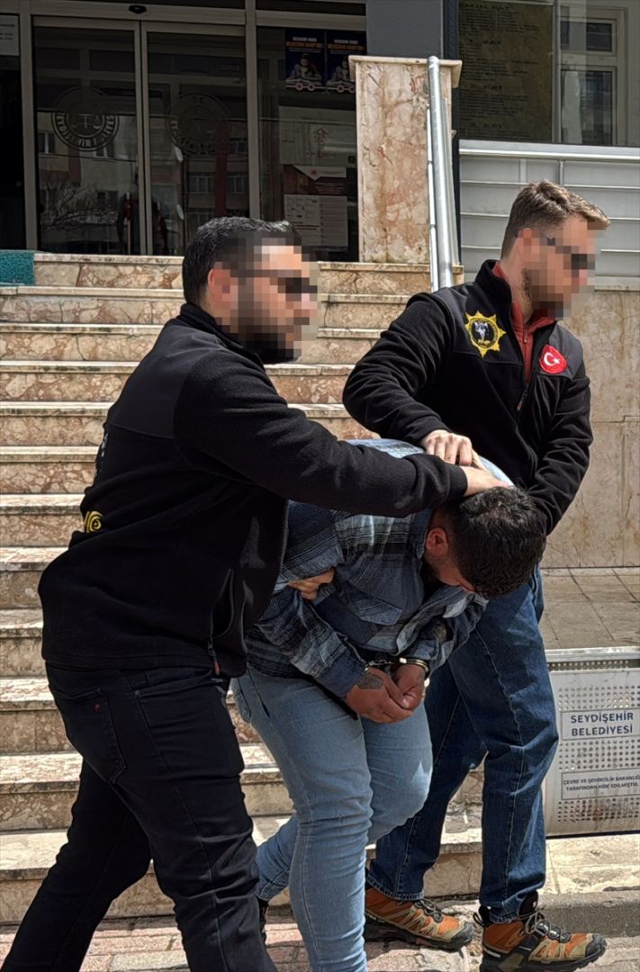 Konya'da bisküvi kutusuna uyuşturucu saklayan şüpheli tutuklandı