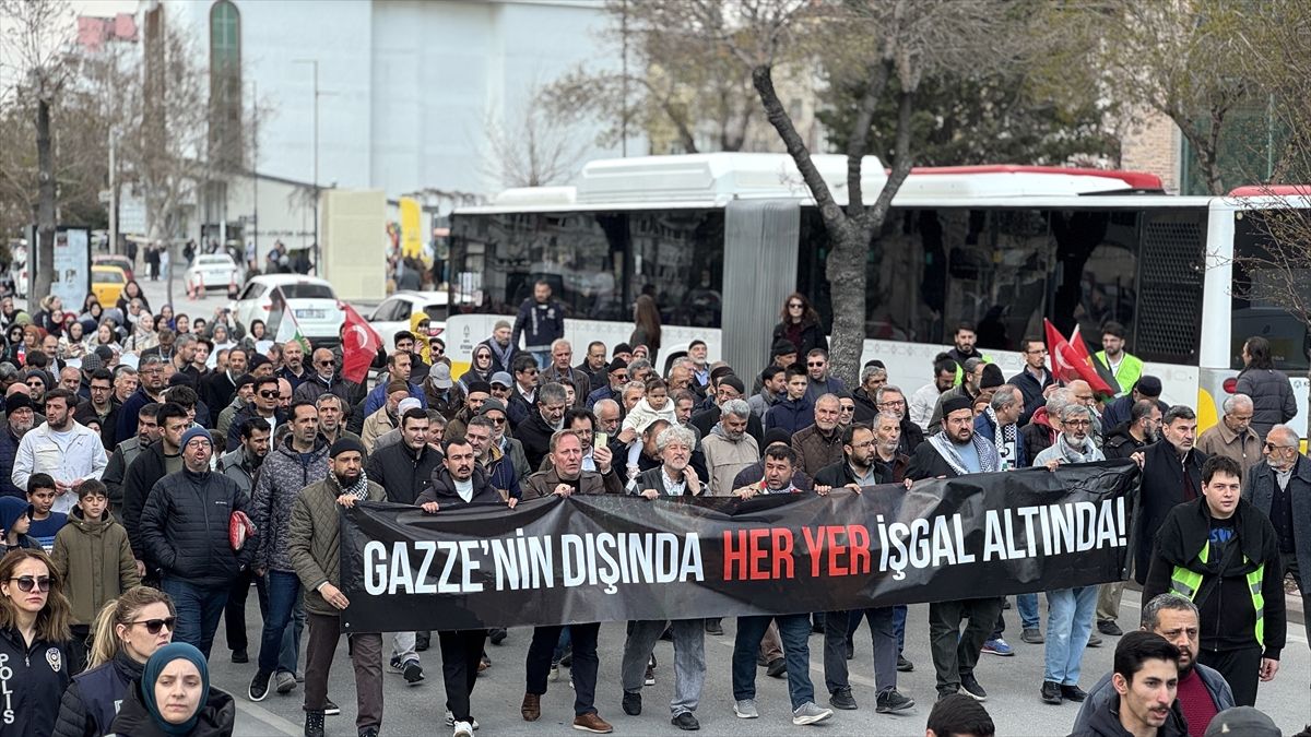 Konya'da Filistin'e destek yürüyüşü düzenlendi