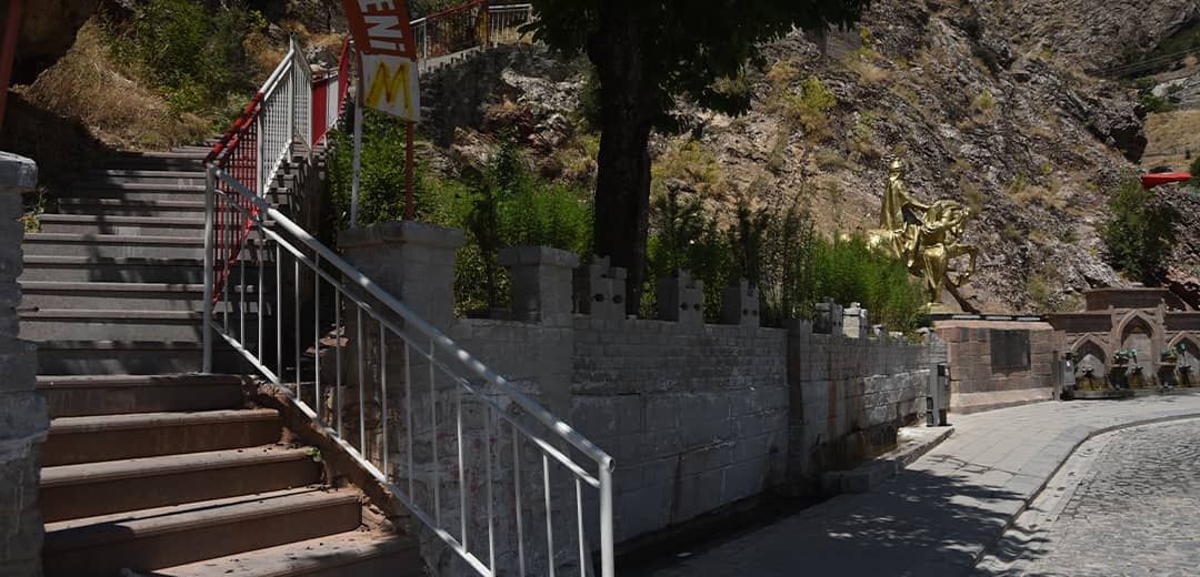 Konya’da gizemli yolculuk: 999 basamaklı merdivenin sonu şaşırtıyor