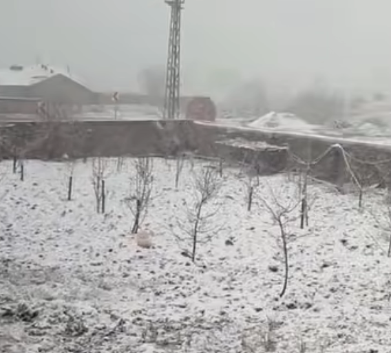 Konyalılar güne kar yağışıyla başladı! 