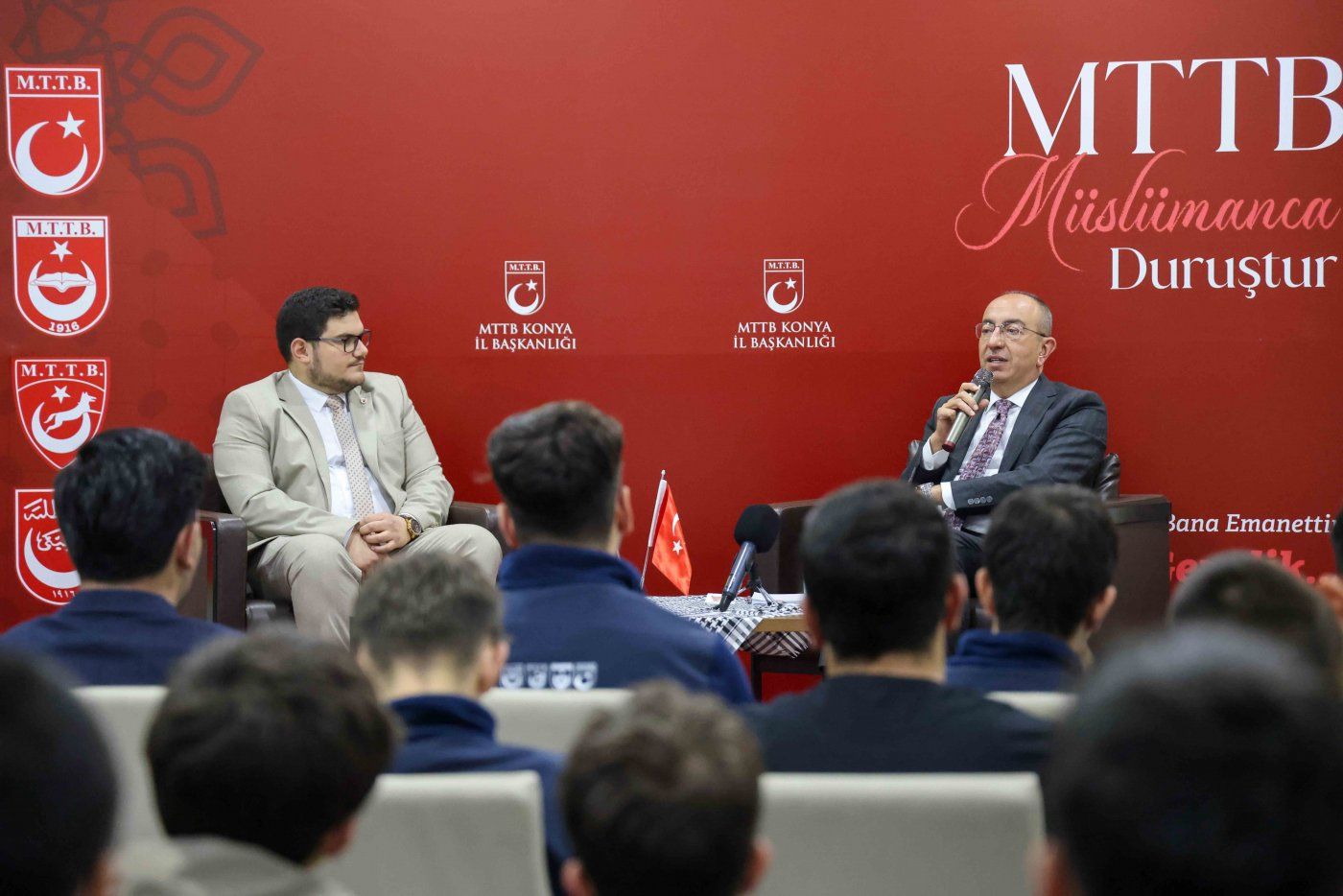 Başkan Kavuş’tan Gençlere: "İnançla Birleşmiş Gençler Çağ Açıp Çağ Kapatır"