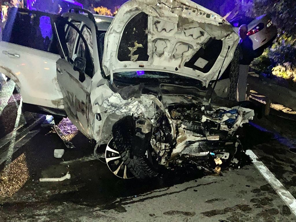 Burdur'da feci kaza! 4 araç birbirine girdi: 4 ölü, 11 yaralı