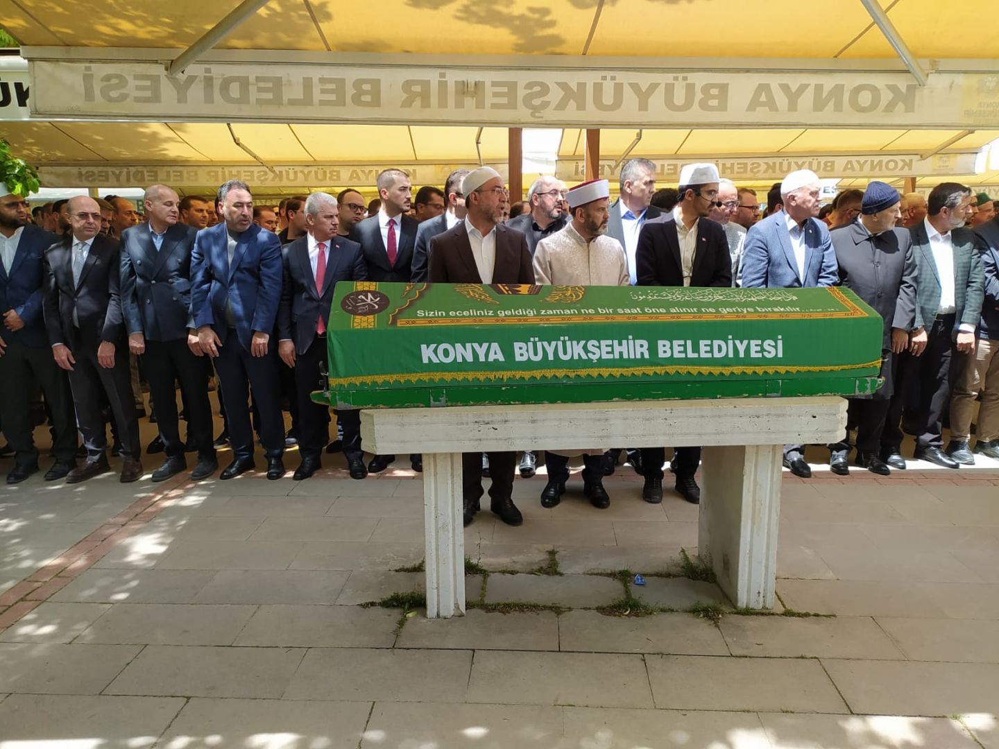 Konya siyasetinin acı günü: ismail Öksüzler son yolculuğuna uğurlandı
