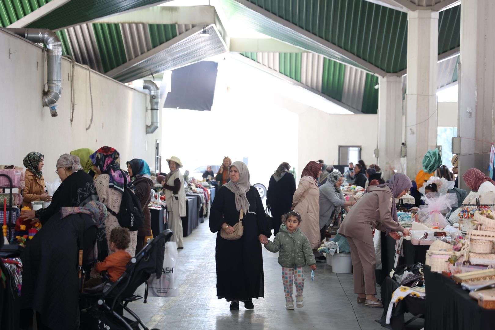 Konyalı Kadınlar, Anneler Günü Dolayısıyla KOMEK Pazarı'nda Buluştu