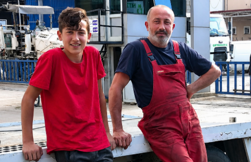 Oğlu 14 bıçak darbesiyle katledildi: Baba, "Oğlum askere gidecekti, mezarına geliyorum"