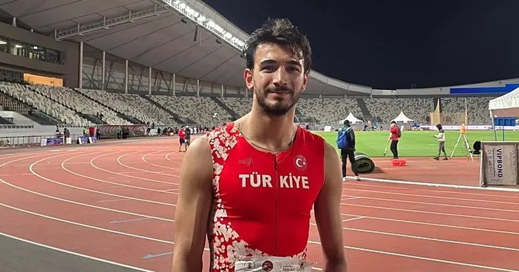 Utanıp sakladığı koluyla dünyayı dize getiriyor