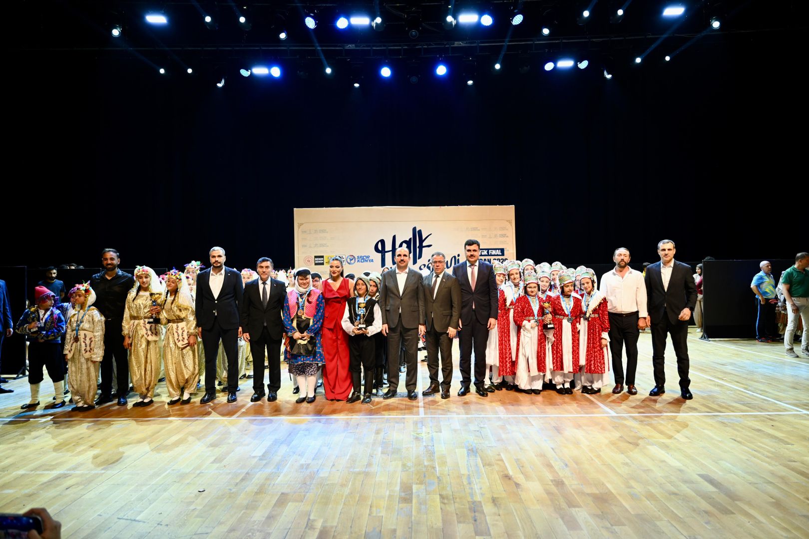 Başkan Altay: “5’incisini Düzenlediğimiz Halk Oyunları Şöleni Artık Şehrimiz İçin Devasa Bir Kültür Şölenidir”