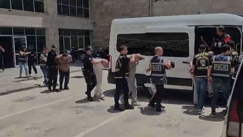 Konya merkezli 24 ilde suç örgütüne yönelik operasyonda 98 zanlı yakalandı