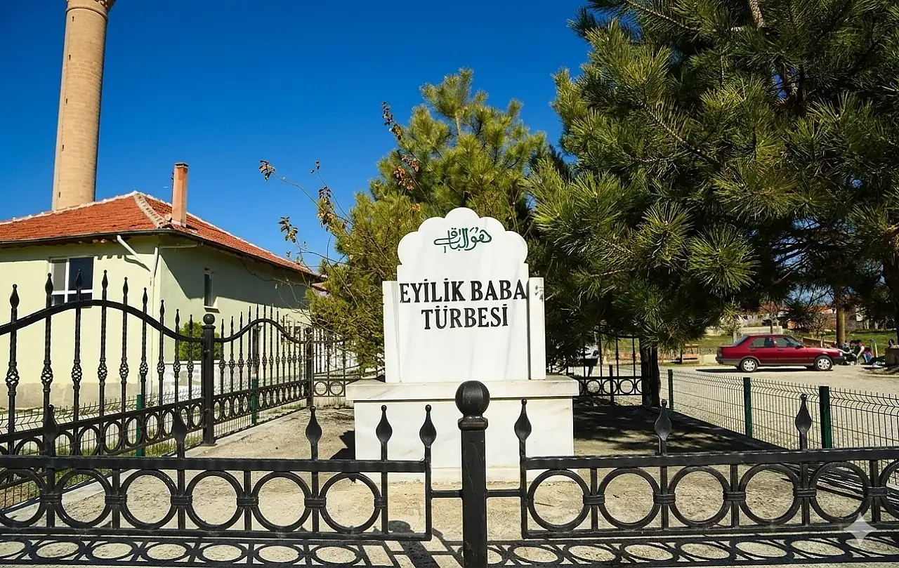 Konya’da kitabesiz türbe gizemi: Bölge halkı merak ediyor 