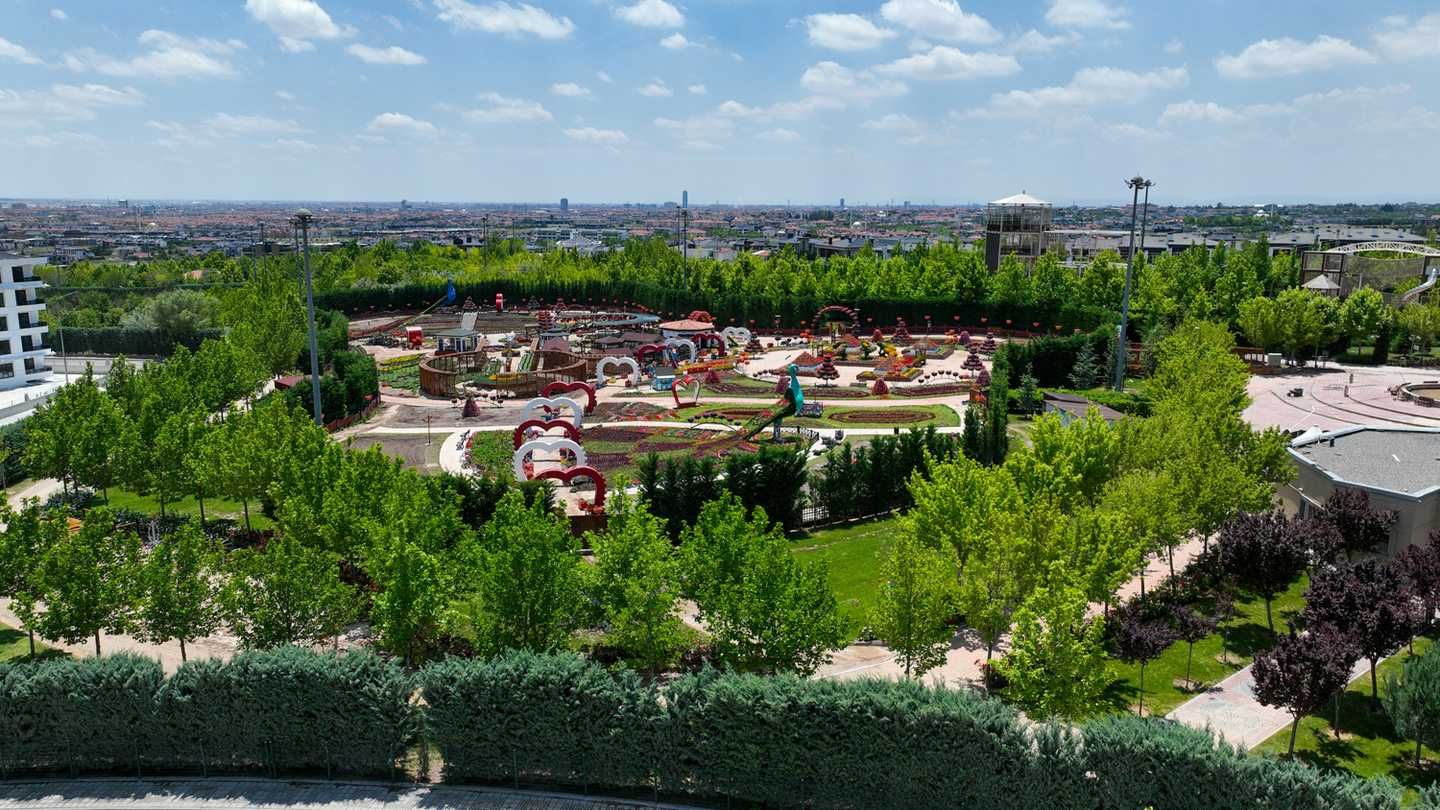 Selçuklu Çiçek Bahçesi Yeni Sezona Kapılarını Açıyor