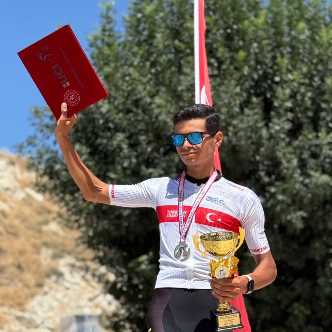 Konya Büyükşehir Belediyesporlu Ahmet Can Akpınar Türkiye Şampiyonu Oldu