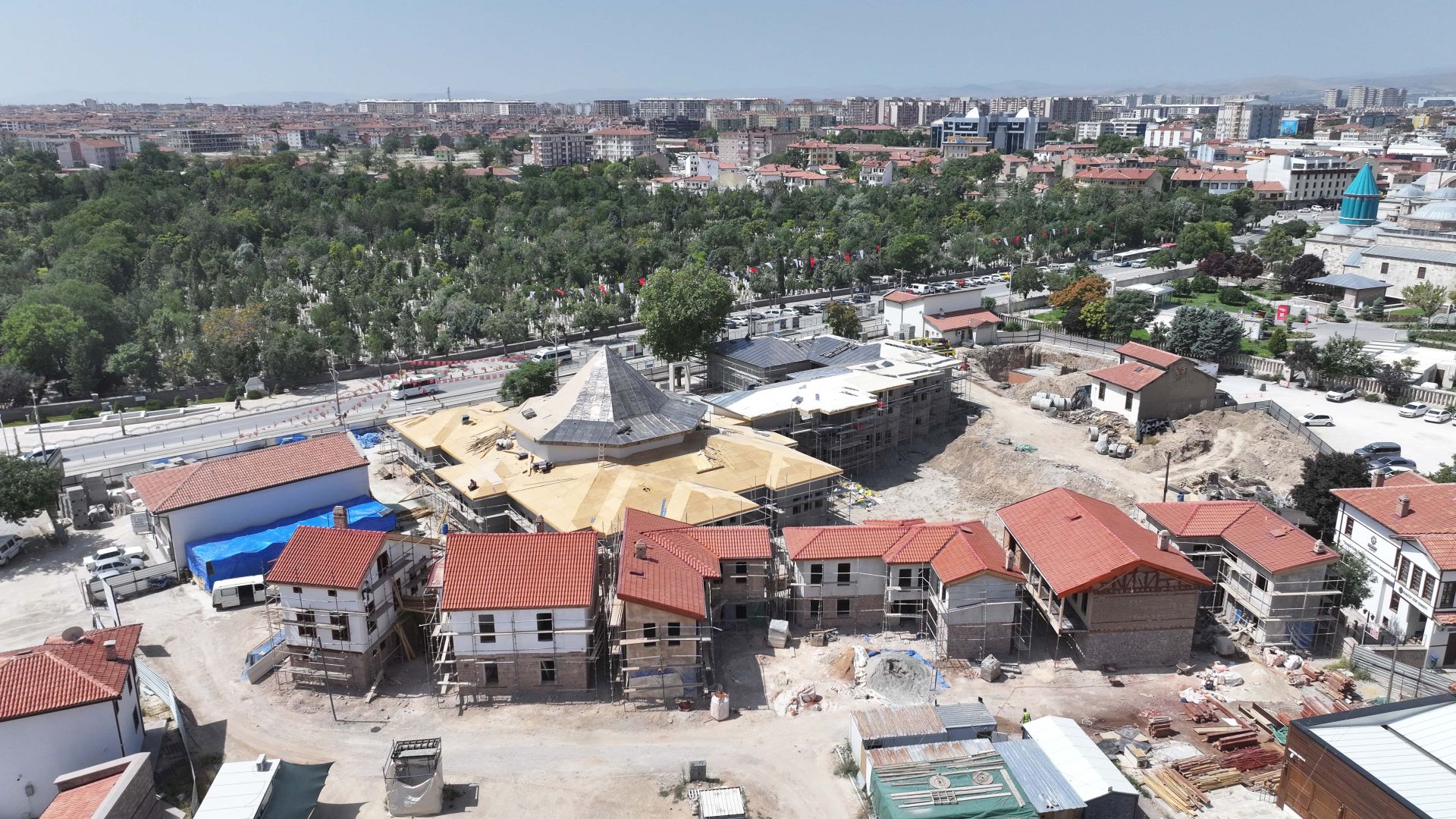 Başkan Altay: “Mevlevi Dergâhı Konya’mızın Manevi Kimliğine Yakışır Bir Eser Olarak Yükseliyor”