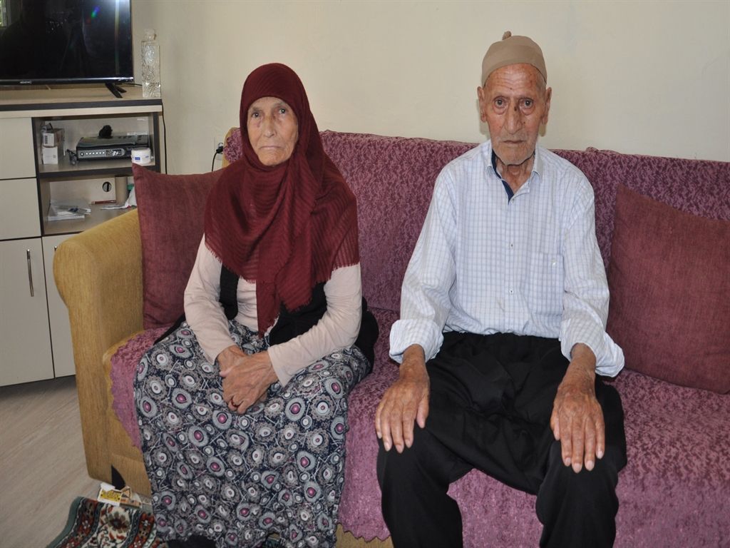 Biri 100 diğeri 103 yaşında! Uzun yaşamın sırrını böyle anlattılar