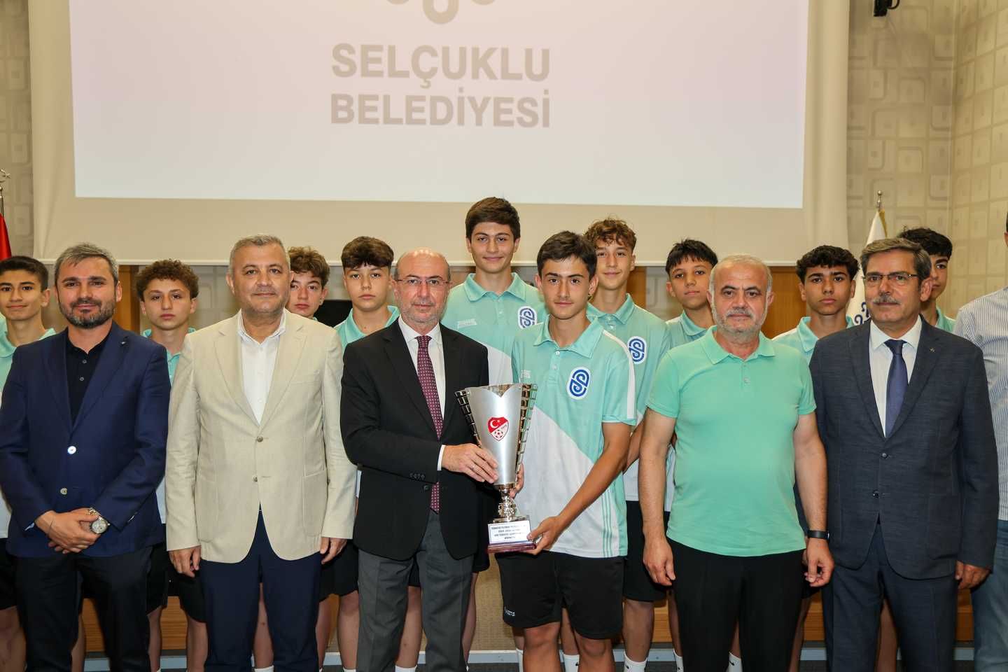 Selçuklu’nun Şampiyon Sporcuları Başkan Pekyatırmacı ile Buluştu