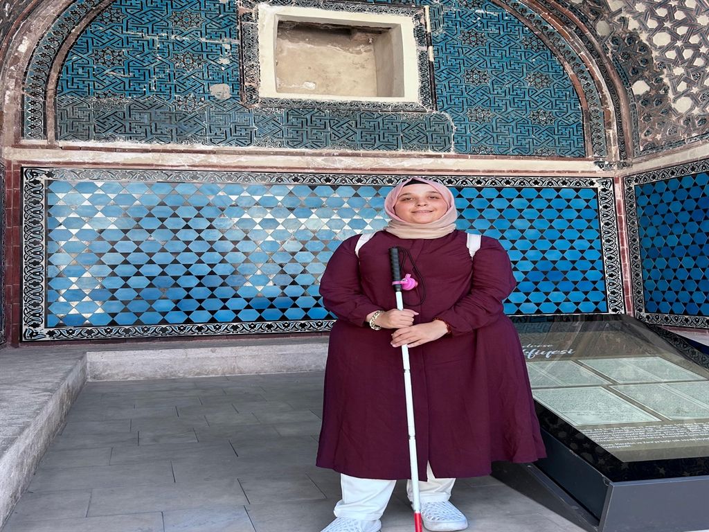 Konya’da Azmin Hikâyesi:  18 yaşında görme yetisini kaybetti, annesinin sözleriyle hayata yeniden tutundu