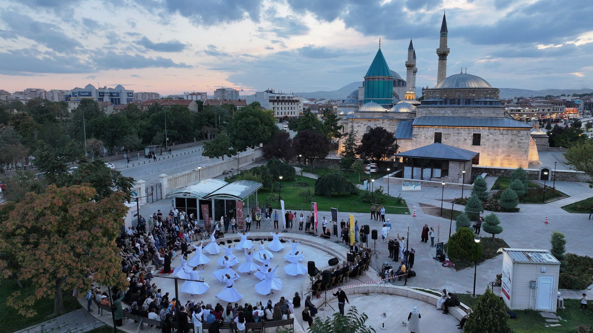 23. Uluslararası Konya Mistik Müzik Festivali Tüm Coşkusuyla Sürüyor