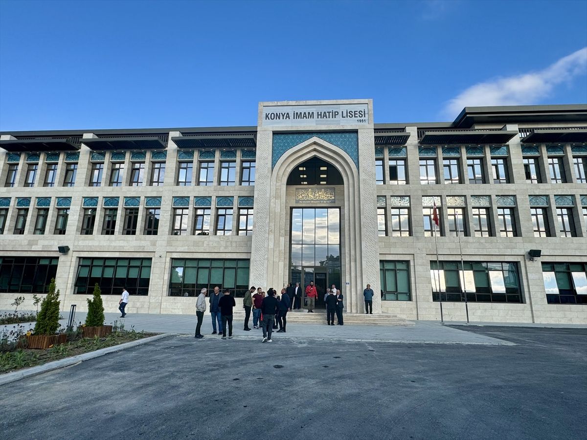 Konya İmam Hatip Lisesi yeni binasında hizmet vermeye başladı